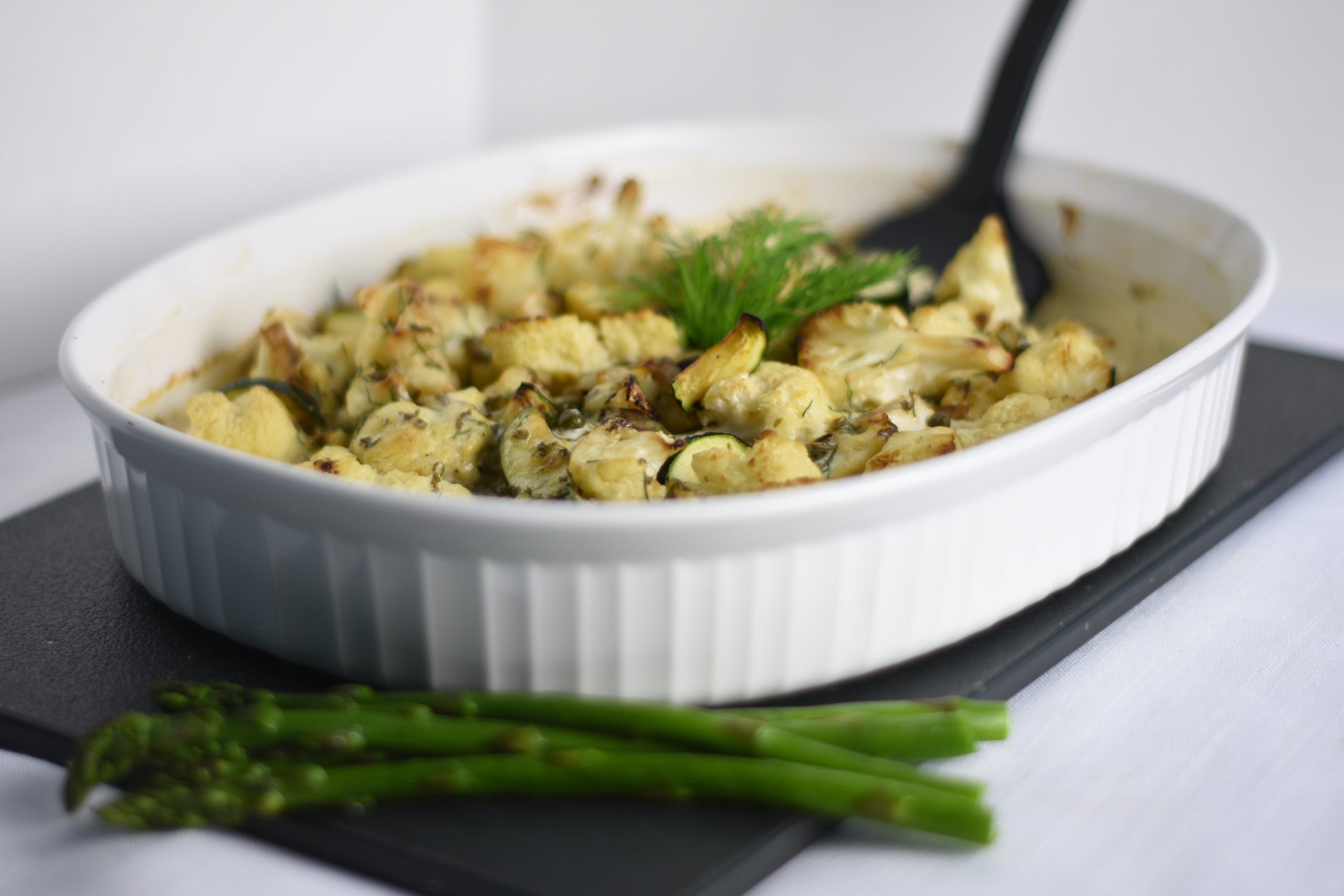 poisson sauce crémeuse aux légumes et aux câpres